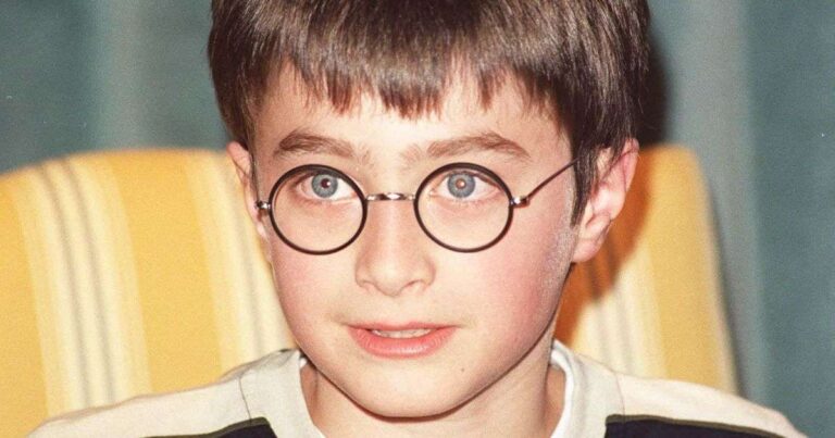 9+ Celebrity Riddles for Kids: Actors, Sports Stars & Science Geniuses