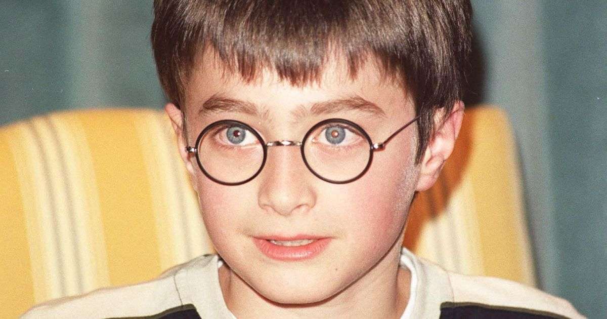 9+ Celebrity Riddles for Kids: Actors, Sports Stars & Science Geniuses