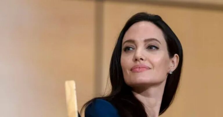 Famous Actress Riddles: Fun Brain Teasers for Movie Fans