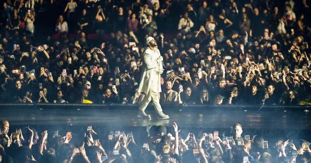 13+ Best The Weeknd Riddles for Music Fans and Puzzle Lovers 2 concert riddles 1